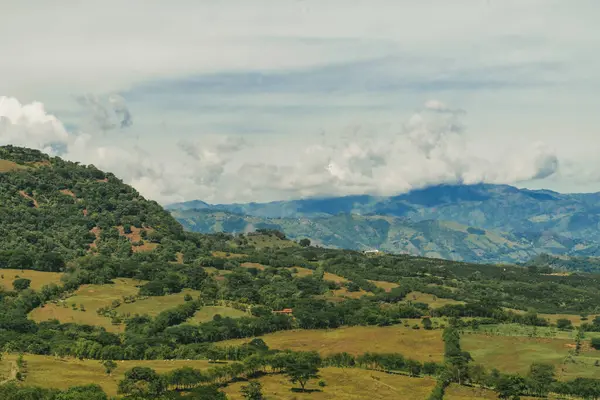 Antioquia La Pintada 'nın güneybatısında manzara.