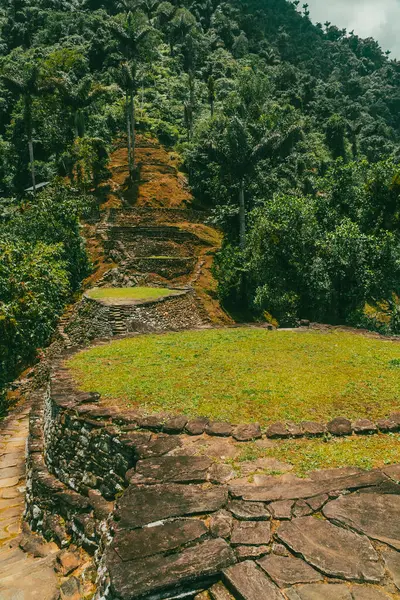 Tayrona Ulusal Parkı 'ndaki Kayıp Şehir' in doğal manzaraları. Santa Marta Magdalena, Kolombiya.