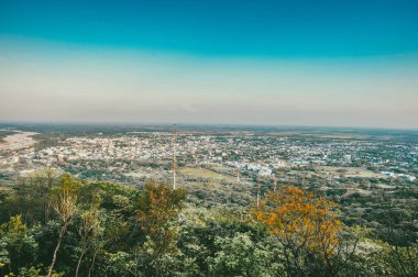 Yopal, Casanare, Kolombiya 'nın panoramik görüntüsü. 