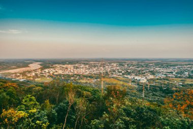 Yopal, Casanare, Kolombiya 'nın panoramik görüntüsü. 