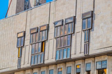 Ön cephe ekibi. Şehrin modern mimarisine bir bakış açısı. Kharkiv, Ukrayna 07-07-2023