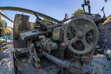 Ukrayna 'ya top atışı. Ukrayna silahlarının sergilenmesinin bir parçası. Rus-Ukrayna savaşı. Kyiv, Ukrayna 10-29-2024.