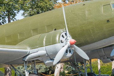 Ukrayna muharebesinde kullanılan klasik Ukrayna tankları. Ukrayna 'nın eski uçağı, Ukrayna için silahlar. Rus-Ukrayna savaşı için silah tedariği. Silah Müzesi Kiev, Ukrayna 10-29-2024.