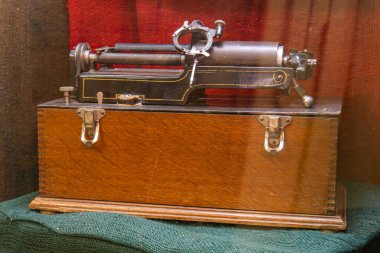 Ukrayna, Kırım, Antik Yunanca ve İskitçe gibi çeşitli kültürler için önemli el yapımı bir başlangıç ekipmanı. Bu model elektromekanik bir cihaz Kyiv, Ukrayna 03-01-2025