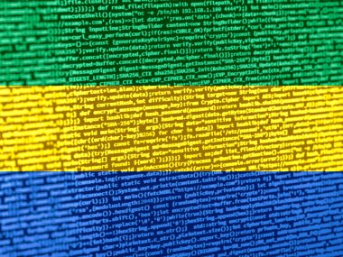 Teknoloji arka planında Gabon bayrağı olan dijital bir kavram. Gabon siber güvenlik, programlama ve dijital egemenlik bağlamında. Gabon 'da site geliştirmenin sembolik görüntüsü.