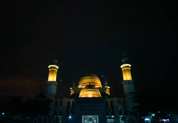 stock image Sukabumi, Indonesia - January 14th 2024 : Sukabumi city grand mosque or masjid agung kota sukabumi in evening