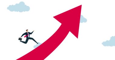 Kariyer yollarının 4k animasyonu, takım elbiseli akıllı iş adamı, yükselen okla gökyüzüne koşan evrak çantası..