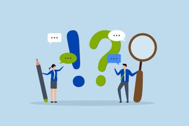 Soru ve cevap, iş adamı ve kadın ünlem işareti ile konuşma baloncuğu diyalogunda soru işareti. 