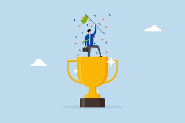 Zafer, neşeli iş adamı kazanan ödül için bayrak kaldırıyor.