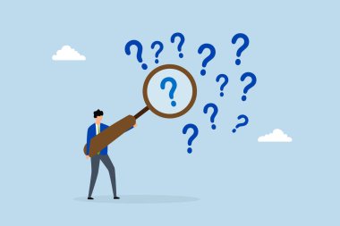 Problem analizi, büyüteçle iş adamı soru işaretlerini analiz ediyor.