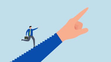 Başarı basamağı, iş adamının 4k animasyonu merdivenlerden çıkarken, lider el hareketleriyle hareket ediyor..