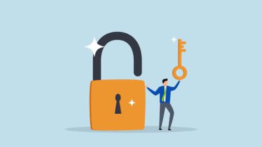 Kilidi açmak için altın anahtar, asma kilidi açmak için altın anahtarı yakalayan zeki girişimcinin 4k animasyonu.