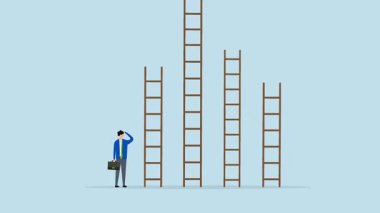 Doğru merdiveni seçmeyi düşünen 4k animasyon işadamı..