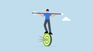 İşadamı döner okçuluk hedefini ok darbesiyle dengeler ve yönetir