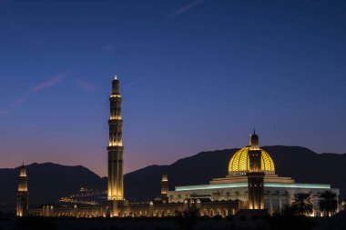 Muscat, Umman-Eylül, 16. 2022: Sultan Kaboos Büyük Camii Umman 'ın başkenti Muscat' ta yer alan en büyük camiidir.. 