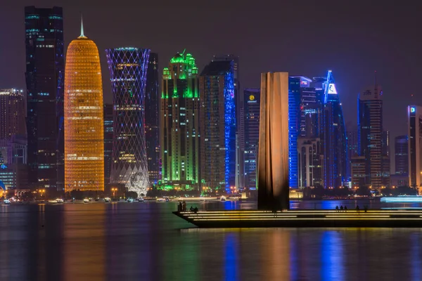 Doha Qatar Décembre 2019 Vue Nuit Sur Skyline Quartier Financier — Photo