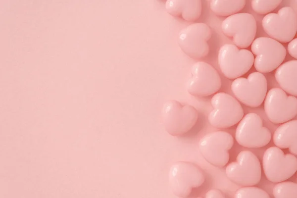 Creativo Pastel Composición Amor Hecha Corazón Sobre Fondo Rosa Concepto — Foto de Stock