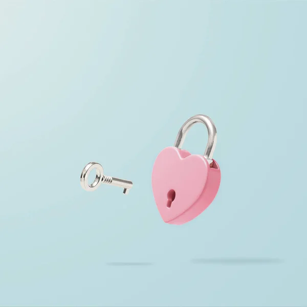 Hartvormige Roze Hangslot Met Vliegende Sleutel Pastelblauwe Achtergrond Minimale Valentijnsdag — Stockfoto