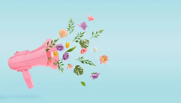 Složení Růžového Megafonu Barevnými Letními Květinami Zelenými Listy Pastelově Modrém — Stock fotografie