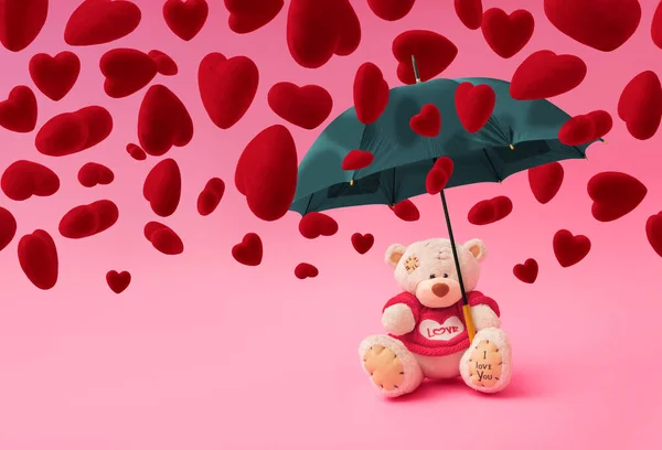 Любовная Композиция Плюшевого Медведя Пумы Дождя Форме Сердца Розовом Фоне — стоковое фото