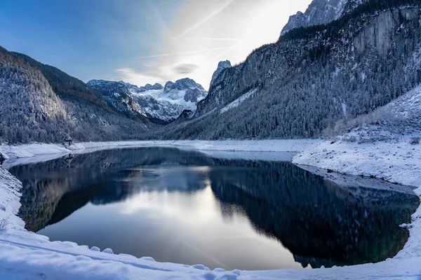 오스트리아할 스타트 근처에 슈타인 과아름다운 눈덮인 스톡 이미지