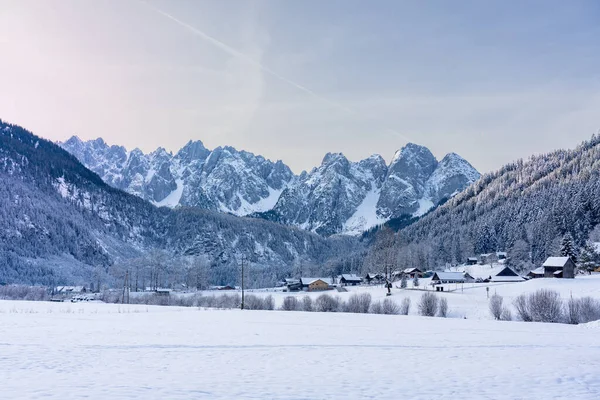 Vackert Snöigt Vinterlandskap Med Dachstein Mountins Gosau — Stockfoto