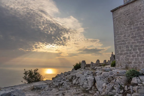 Słynny Zamek Lubenice Zachodzie Słońca Nad Morzem Wyspie Cres Chorwacja Zdjęcia Stockowe bez tantiem