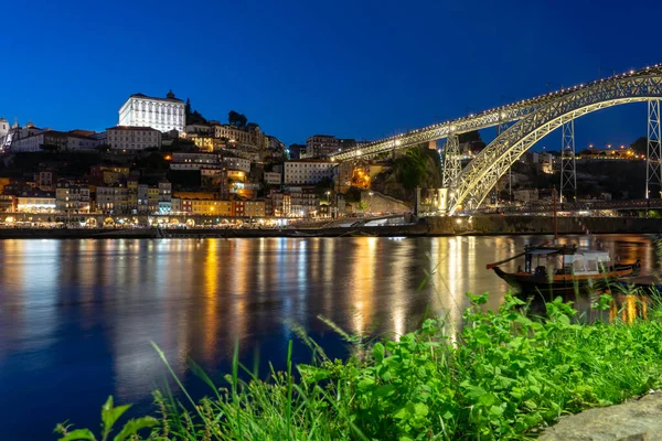 Dom Luiz Brige Porto Duero Nehri Nin Nehir Kıyısında Geceleyin — Stok fotoğraf