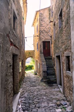 Hırvatistan 'ın güzel tepelik köyü Motovun' a da Hırvat Toscana adı verildi. .