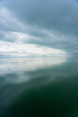 Balatonvilagos Macaristan 'daki Balaton Gölü' nün güzel yansıması .