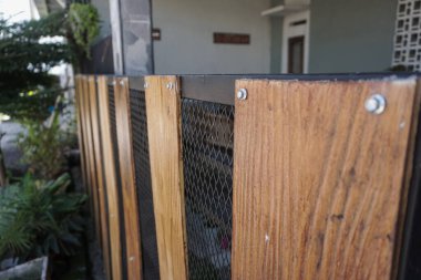 gate house with elegant design