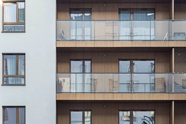 Szczegóły Budynku Wielorodzinnego Centrum Miasta Duża Liczba Pięter Balkony Loggia — Zdjęcie stockowe