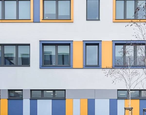 Objenin Renkli Yüzü Bina Dikey Panellerin Malzemesi Pencere Kaplaması — Stok fotoğraf