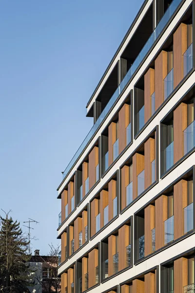 Detalj För Modern Flerfamiljshus Centrum Stort Antal Våningar Balkonger Och — Stockfoto