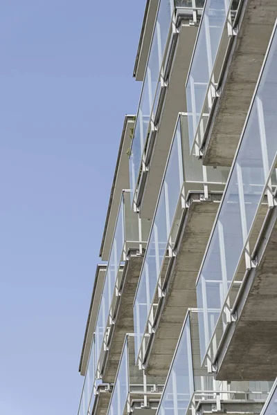Avrupa Modern Bir Çok Aile Binasının Balkonları Için Detaylar Beton — Stok fotoğraf
