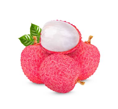 Beyaz arkaplanda yaprakları olan taze liçi