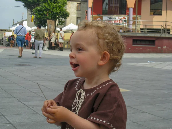 Child Playing Enjoying Good Time — Stock Photo, Image