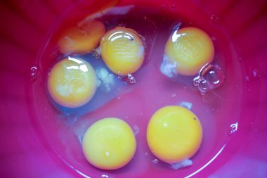 some eggs ready to elaborate a healthy meal