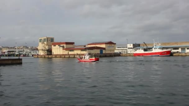 Boat Reaching Port Burela Day Fishing — Stock Video