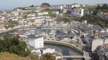 Luarca İspanya 'nın Asturias şehrinde güzel bir şehirdir.