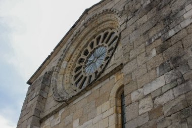 Meira kilise cephesi güzel ve farklıdır.