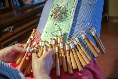 Parmak Dansı: Bir Seksenlik Bobbin Dansı Tutkusu