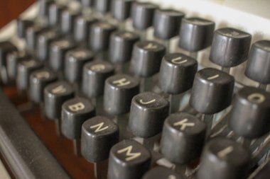 Almanya 'dan gelen eski daktilomun anahtarları.