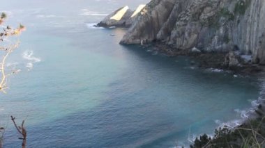 Gözlem noktasından Playa del Silencio 'ya bakıyorum.