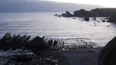 Queirua plajı güneş doğmadan önce