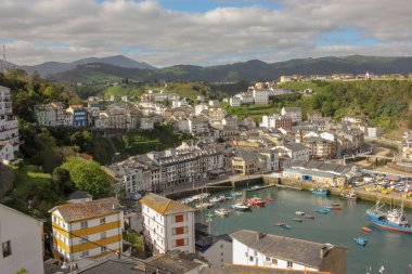 İspanya 'nın Asturias kentindeki güzel Cantabrian şehri Luarca