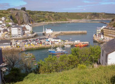 Luarca, Cantabrian denizinde, mezarlıktan görüldü.