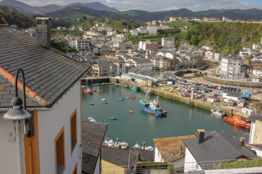 Luarca, Asturias, İspanya 'da küçük tekneler