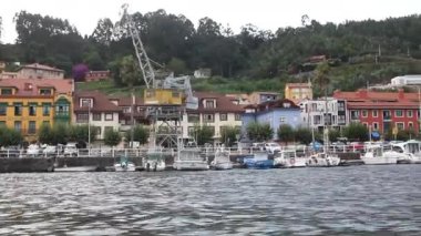 San Esteban de Pravia, Asturias 'ta bir tekneden