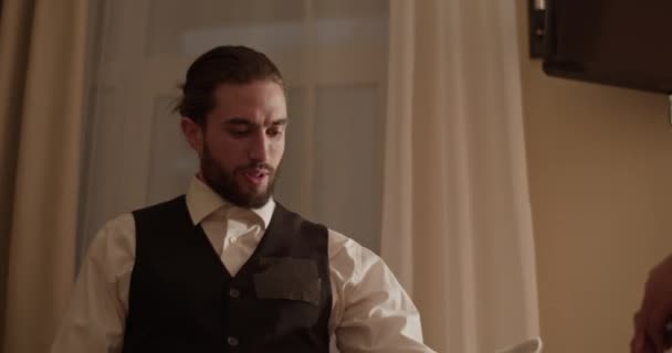 Tilt Shot Friendly Bearded Elegant Waiter Long Dark Hair Uniform — Stok Video